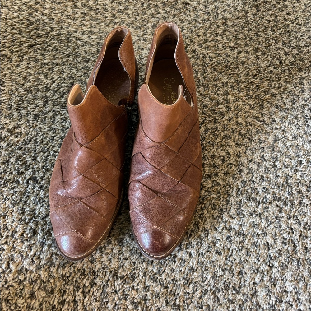 Seychelles leather bootie / mule